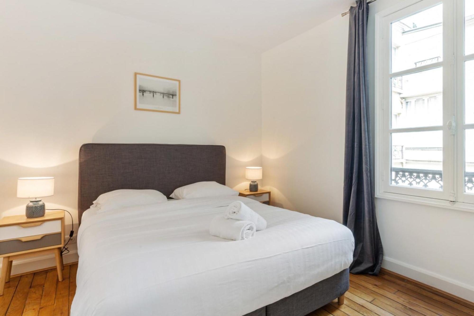 Appartement Du Marche St Honore - Welkeys Paris Exterior photo